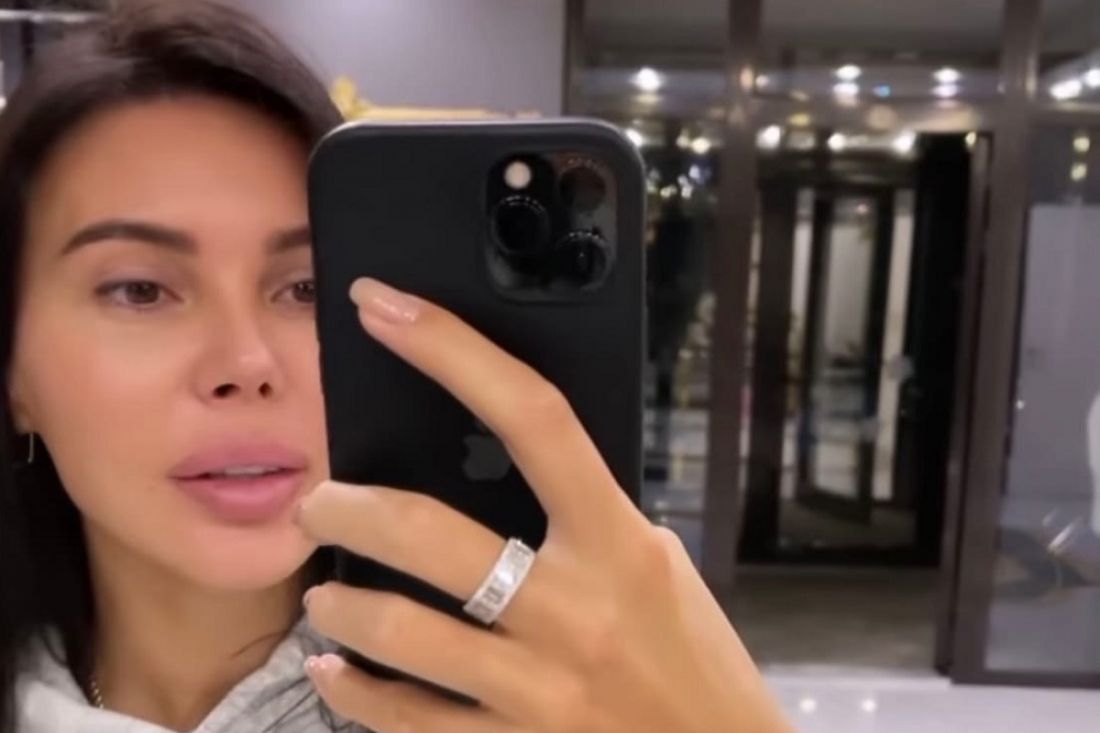 «Ненавижу этот момент». Оксана Самойлова посетовала на свою внешность