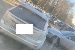 В Пензе из-за ДТП затруднено движение машин по улице Мира