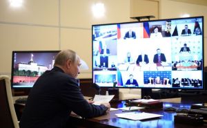 Мельниченко принимает участие в заседании под руководством Путина