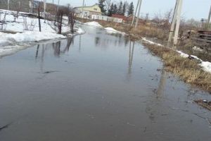 «Нас бросили». Улица в селе под Пензой превратилась в реку