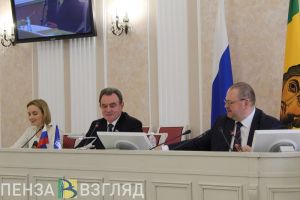Мельниченко попросил Львову-Белову остаться сенатором от региона