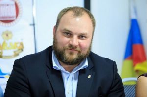 Годовой доход Олега Кочеткова снизился до 41,5 млн рублей