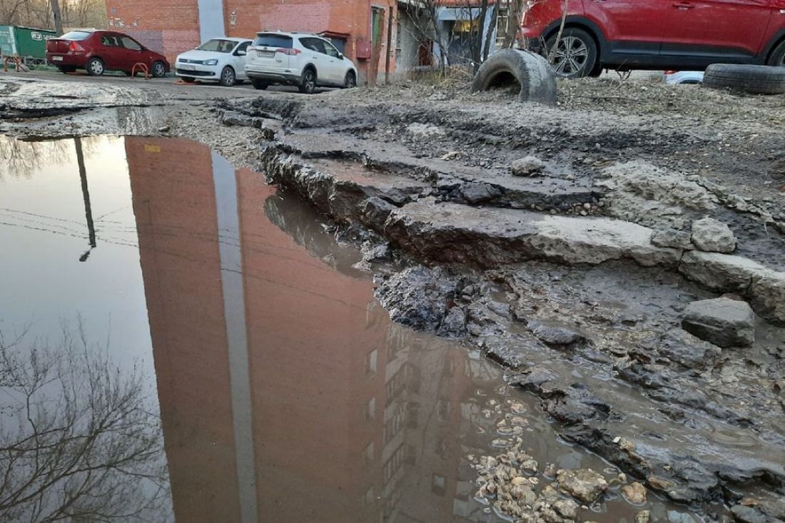 Жителей Пензы пугает неизвестность под водой на проспекте Победы. Видео