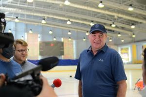 Александр Кожевников посетил тренировку пензенской команды по следж-хоккею