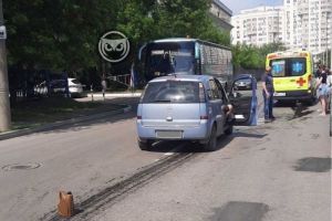 «Сбили девочку». К месту ДТП в центре Пензы прибыл реанимобиль