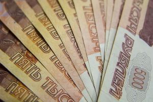 Стало известно, кто из директоров школ Кузнецка заработал больше за 2020 год