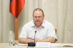 Мельниченко раскритиковал Воронкова за срыв сроков заключения контрактов по нацпроекту