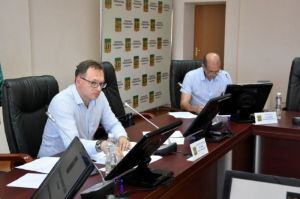 Депутаты поблагодарили Ольгу Жовтяк и подведомственное ей управление за работу