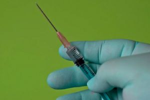 Обязательную вакцинацию ввели в четырех регионах России
