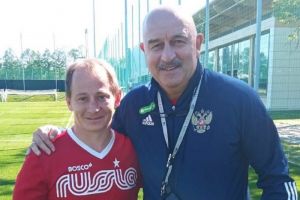 Тренер РК «Локомотив-Пенза» Янюшкин встретился с Черчесовым