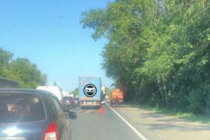 Пензенцы сообщают об огромной пробке из-за ДТП с двумя фурами