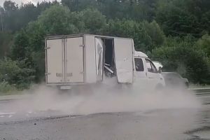 На Ахунском переезде в Пензе произошла загадочная авария