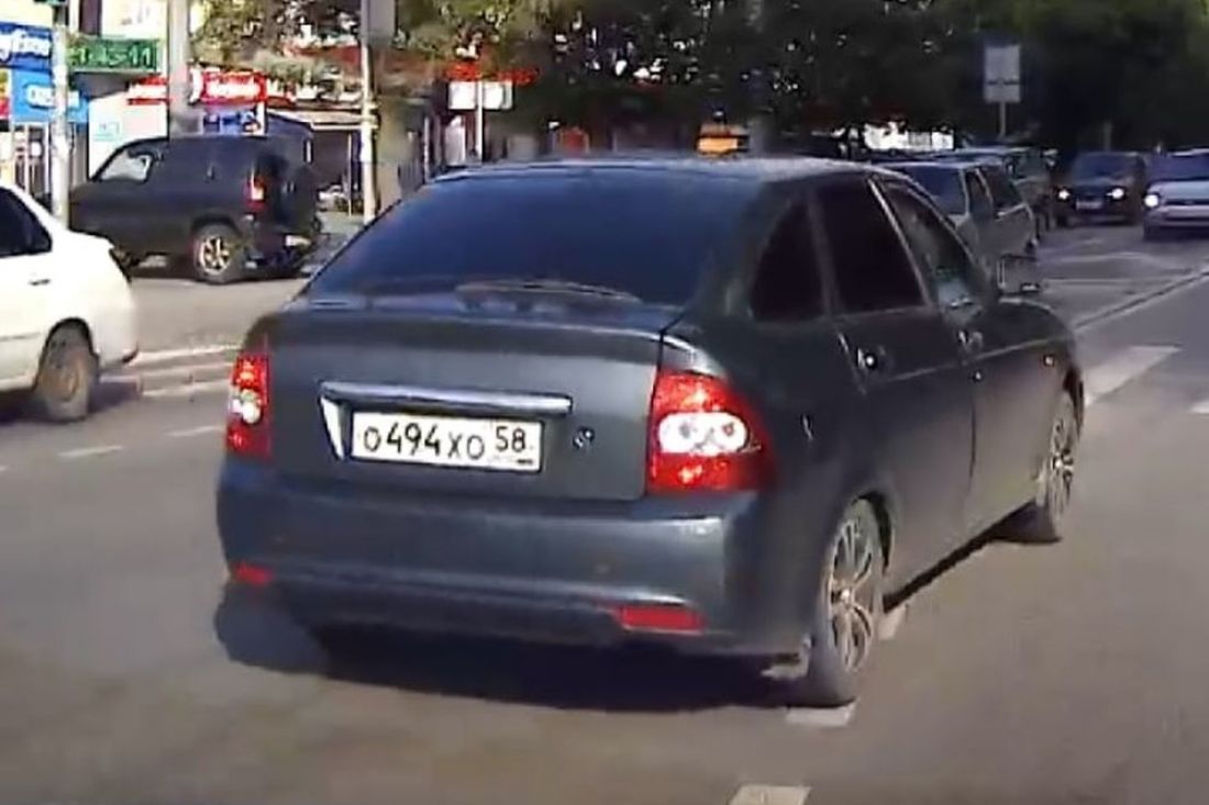 В Пензе водитель был шокирован маневром нетерпеливого коллеги