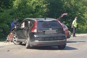 В жесткой аварии на улице Измайлова в Пензе разбились две иномарки