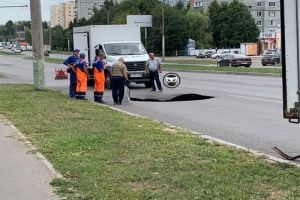 На проспекте Строителей в Пензе снова образовался большой провал