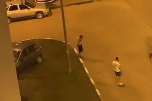 Появилось видео момента столкновения автомобиля с домом на улице Антонова в Пензе