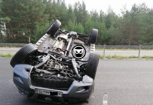 ДТП с перевертышем, новые ковид-пациенты и самые благоустроенные населенные пункты: новости за 15 августа