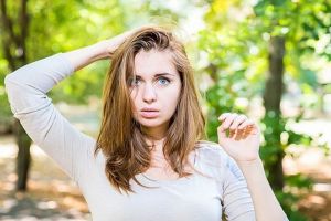 Жители Пензы пожаловались, что на улице лежит разлагающийся труп собаки