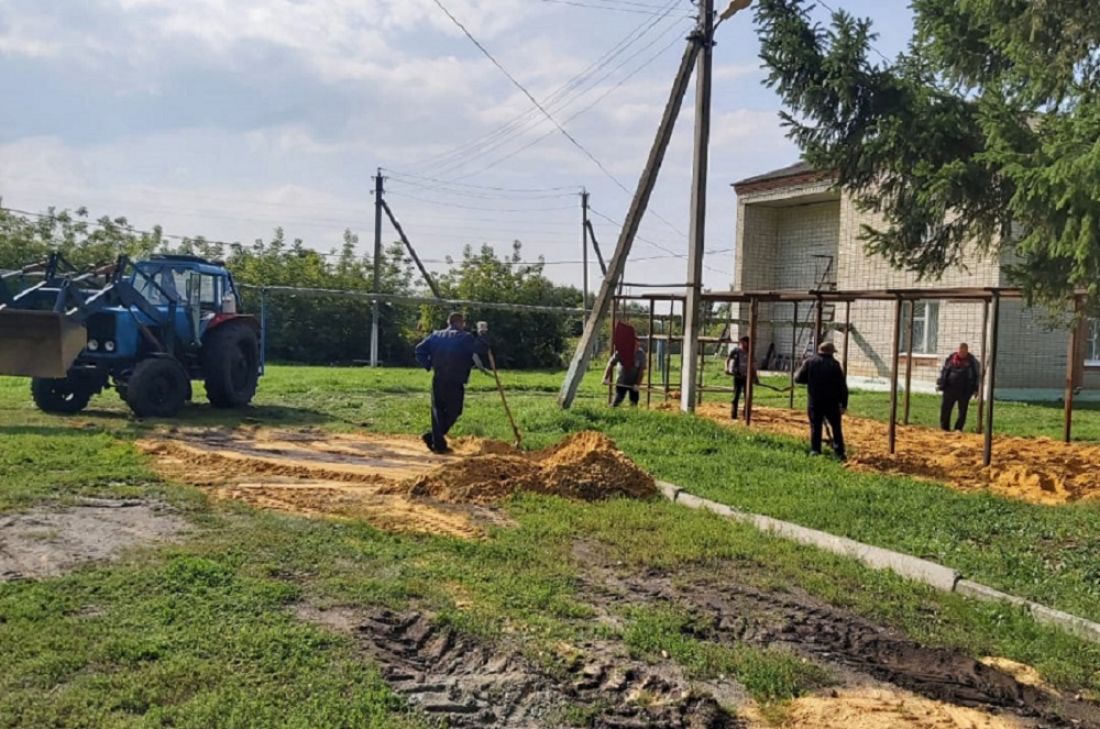 В Сердобском районе устанавливают спортивные и игровые площадки
