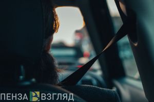 В Пензе водитель снял на видео пар над дорогой