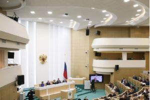 На парламентских слушаниях в Совете Федерации Олег Мельниченко представил ряд инициатив