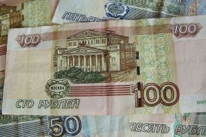 Стали известны сроки введения в оборот новой 100-рублевой купюры