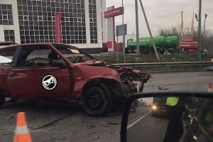 Опубликован момент жесткой аварии с пострадавшим под Пензой