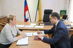 Министр образования региона Комаров обсудил организацию горячего питания в школах Пензы