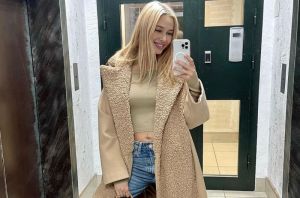 Наталья Рудова снова отправилась в свет с голым животом