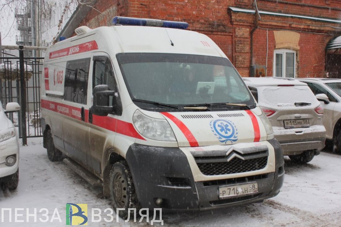 Смерть пешехода, классы на карантине и задержка рейса: новости за 30 ноября