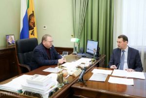 Мельниченко поручил составить программу капитального ремонта детских лагерей