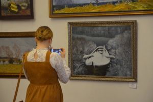 Пензенские художники представили более 100 работ в картинной галерее
