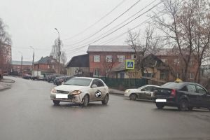 ДТП с машиной такси создало помеху на одной из пензенских улиц