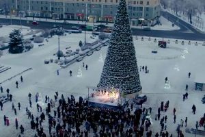 Пензенский губернатор Олег Мельниченко показал видео с праздника зажжения новогодних огней