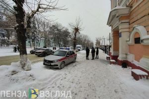 Эвакуация школьников, жестокое убийство и ДТП с разорванной машиной: новости за 12 января