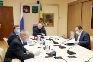 Мельниченко выступил модератором круглого стола по проекту нового федерального закона