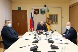 Олег Мельниченко прокомментировал решение о внеплановых каникулах в школах