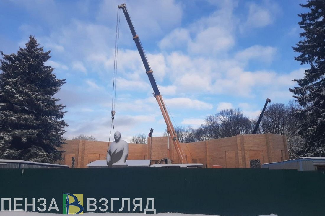 Мельниченко высказался о сроках завершения работ по реставрации планетария