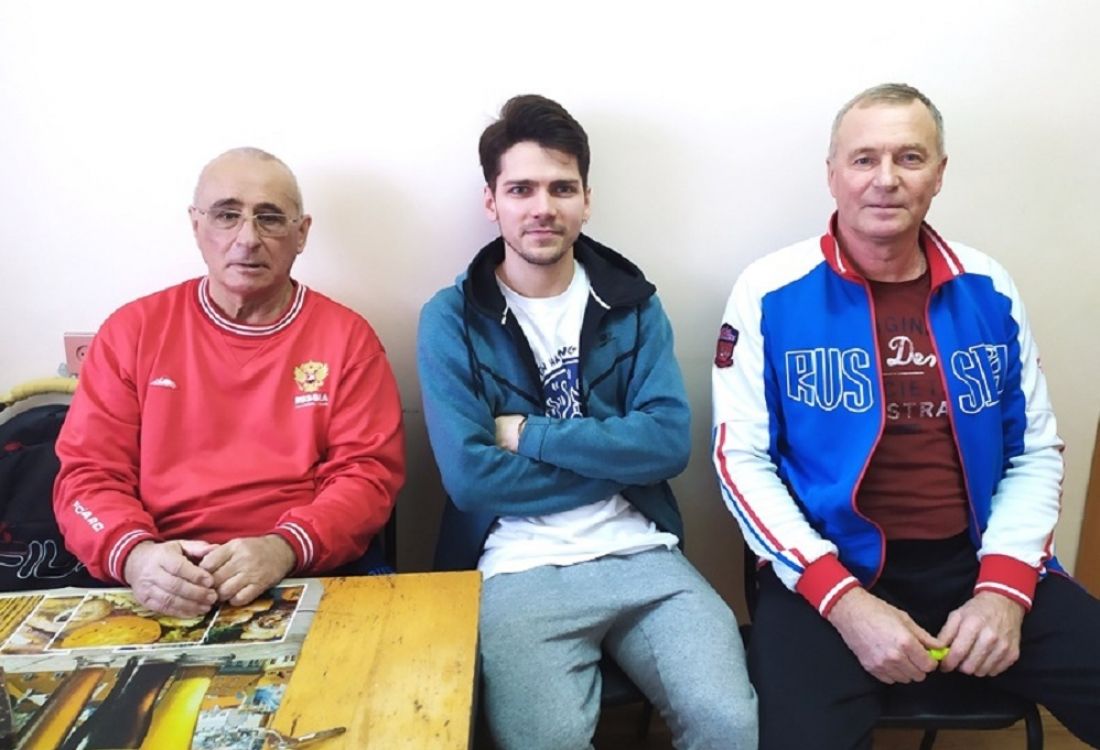 Пензенский шорт-трекист Денис Айрапетян вернулся из Пекина