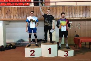 Сотрудники пензенских предприятий посоревновались в гиревом спорте, легкой атлетике и перетягивании каната