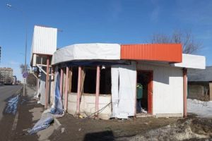 В центре Пензы сносят нежилое здание