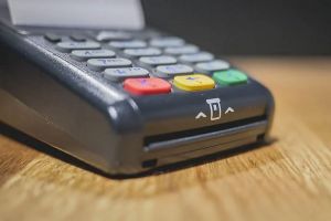 Кассир в Пензенской области обокрала 45 клиентов микрокредитной организации