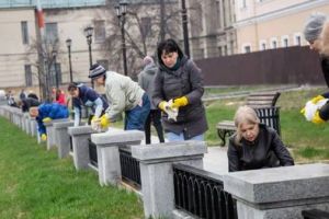 Работники культуры помыли памятники Пензы