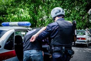 В Пензе двое злоумышленников избили мужчину за отказ дать им зажигалку