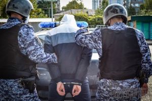 Пензенские росгвардейцы задержали подозреваемого в краже одежды из ТЦ