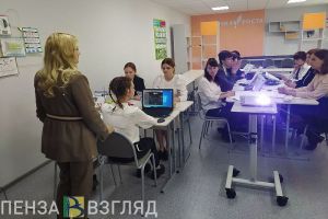 В школе Нижнего Ломова рассказали о работе естественно-научного центра «Точка роста»
