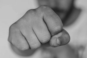 Житель Кузнецка заплатит по решению суда за причинение вреда здоровью соседа