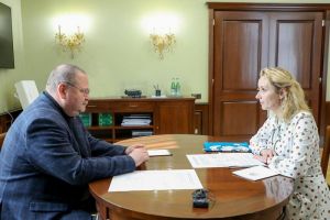 Олег Мельниченко встретился в Пензе с федеральным детским омбудсменом Марией Львовой-Беловой