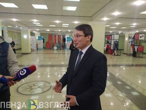 Хакимов рассказал, что пензенские предприятия легкой промышленности нагружены работой