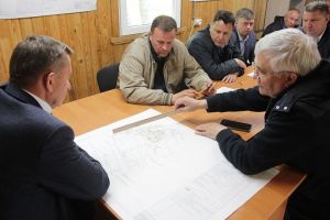 Глава пензенского Минстроя обсудил строительство новой школы в селе Чемодановка
